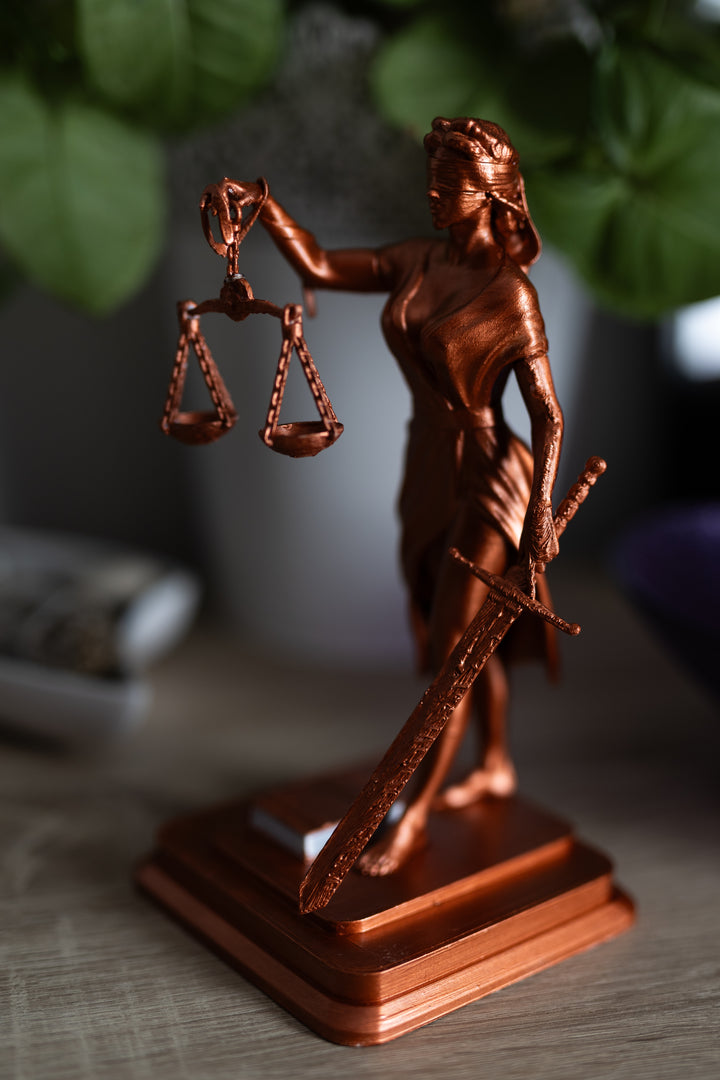 Statueta/Armonizator cu Plasma - Zeita Dreptatii (Themis ) 23 cm