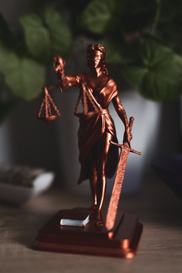 Statueta/Armonizator cu Plasma - Zeita Dreptatii (Themis ) 23 cm