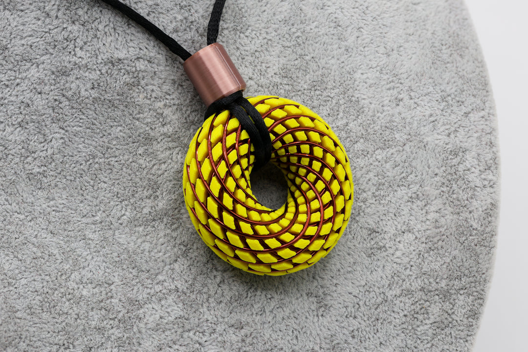 Pandantiv PlasmaThor Rodin Coils (Galben)