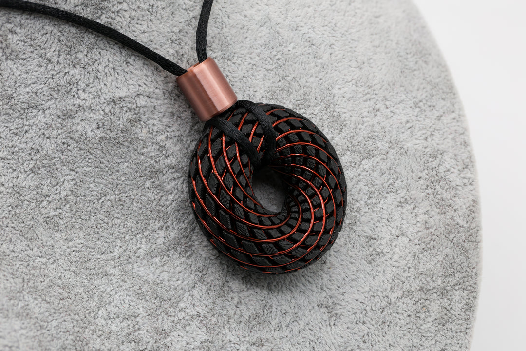 Pandantiv PlasmaThor Rodin Coils (Negru)